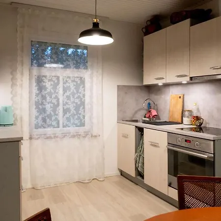 Vana-soeoedi Puhkemaja * Urvaste (Voru)