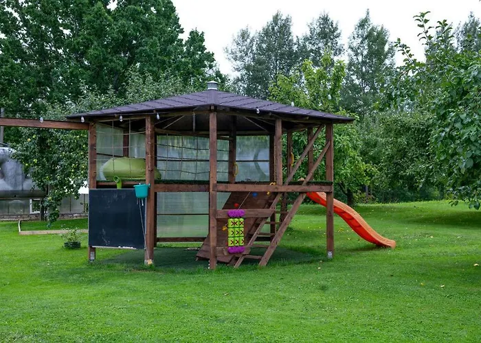 Vana-soeoedi Puhkemaja * Urvaste (Voru)